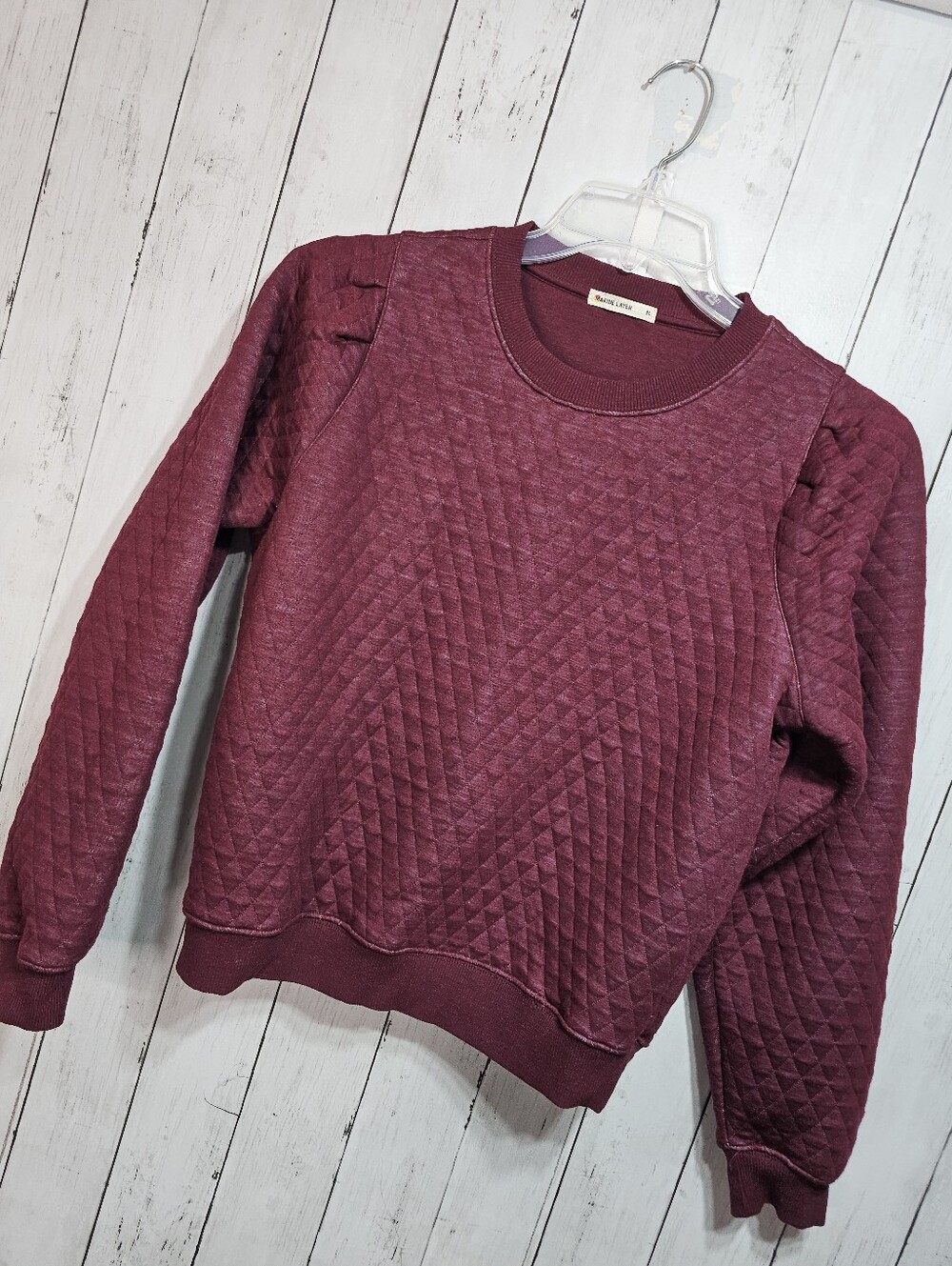 Marine Layer Women's Corbet Quilted Puff Sleeve Crewneck in Merlot Size Medium. - Picture 4 of 9